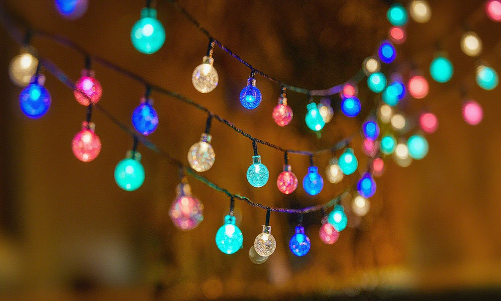 Up to 200-Bulb Solar-Powered Ball String Lights Outdoor Decorative Lighting