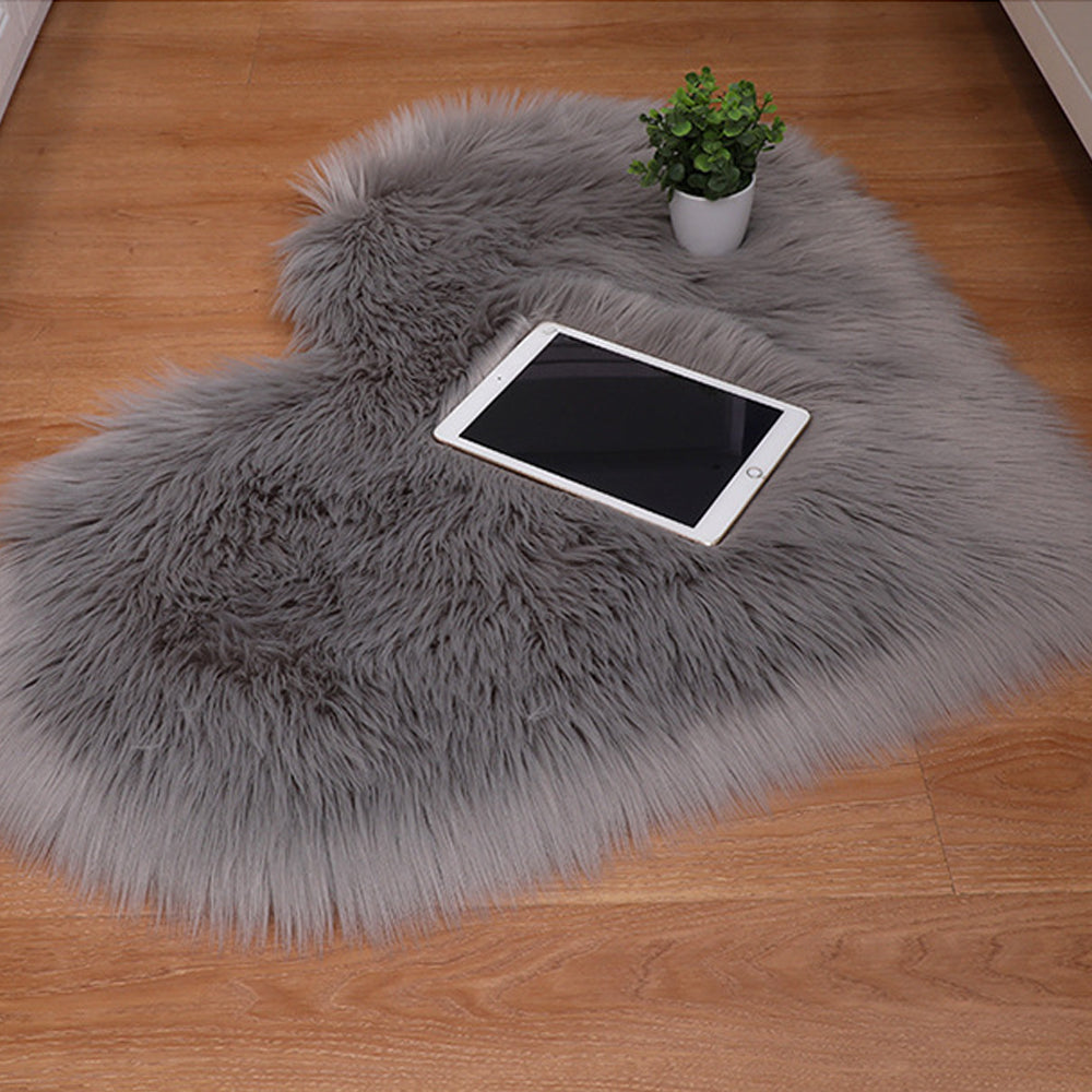 70x90cm Heart Shape Soft Area Rug Shaggy Floor Mat Home Rug Bedroom Carpet Grey
