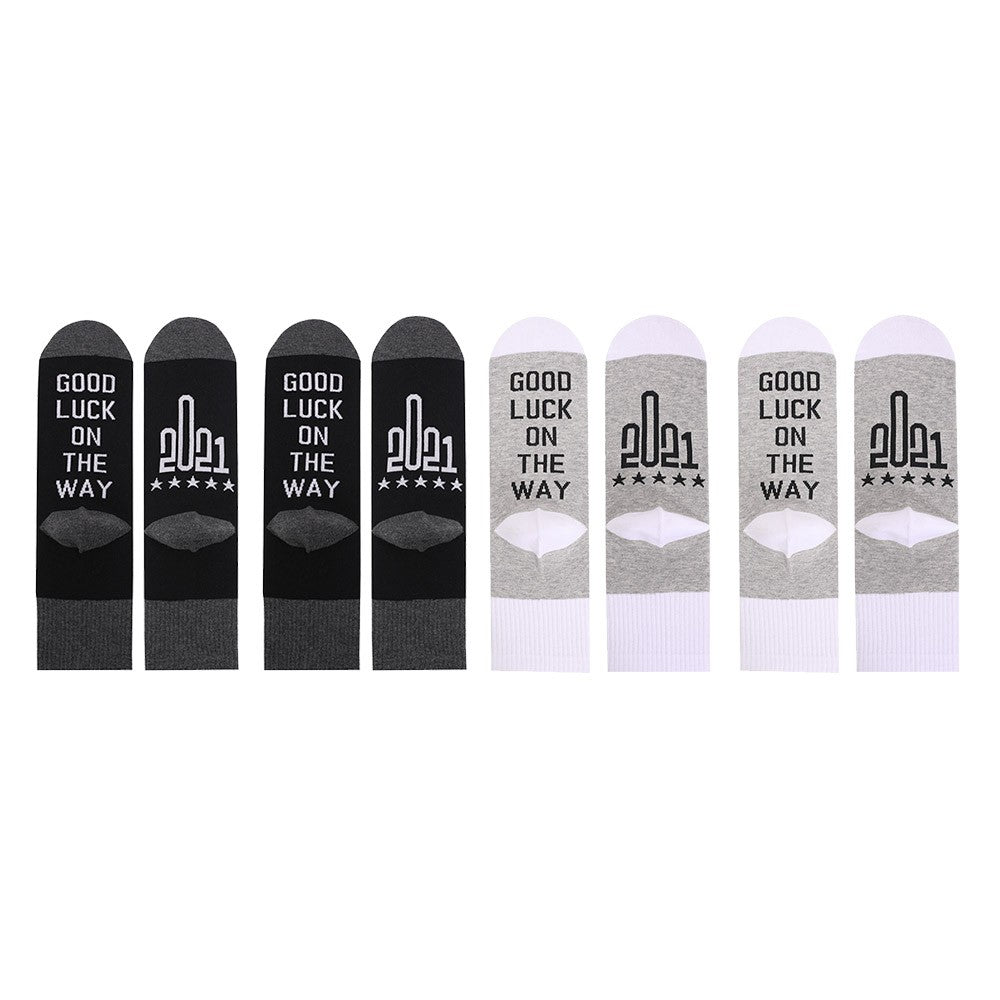 4 Pairs of Unisex IF YOU CAN READ THIS 2021 WILL BE BETTER Letter Printed Socks Black and Grey White and Grey