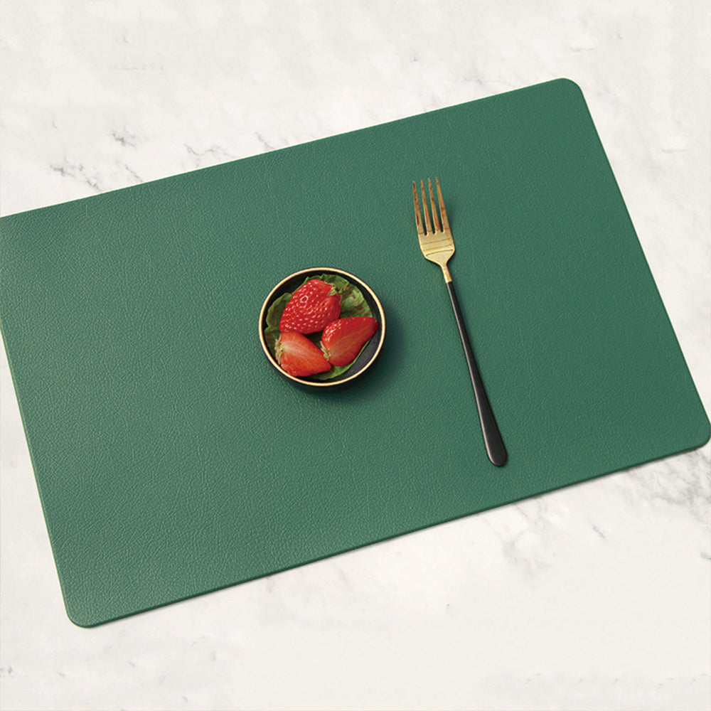 2 Pieces 30 x 45cm PU Leather Placemats Heat-Resistant Placemats Dining Table Mat Non-slip Placemats Home Decoration Green
