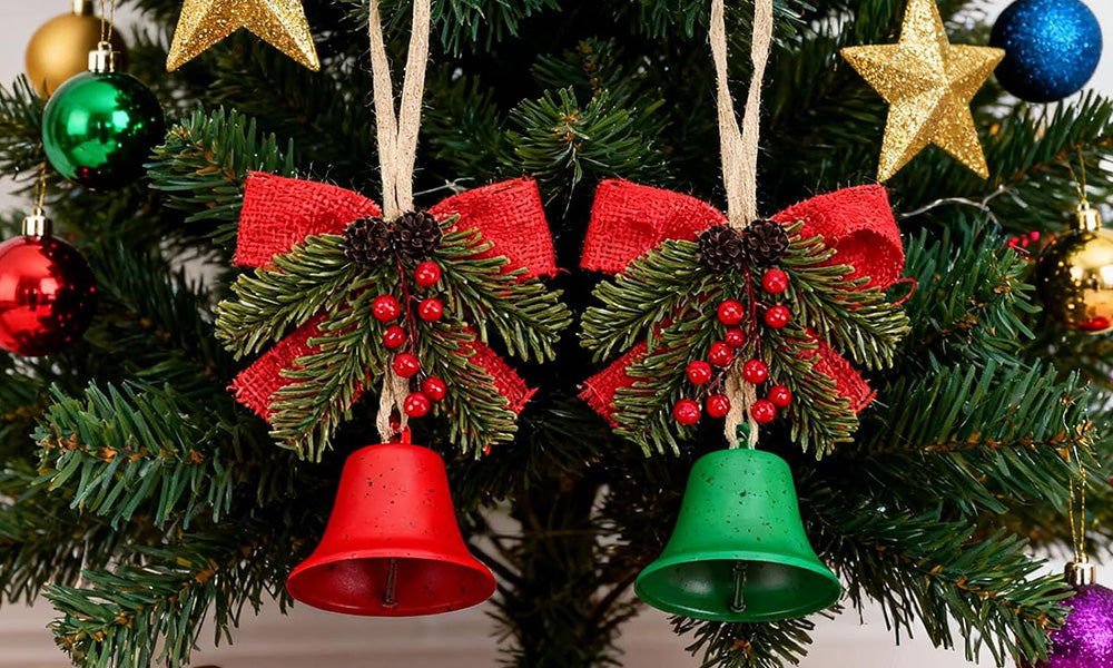 2/4 PCS Dimensional Christmas Tree Bell Hanging Ornaments