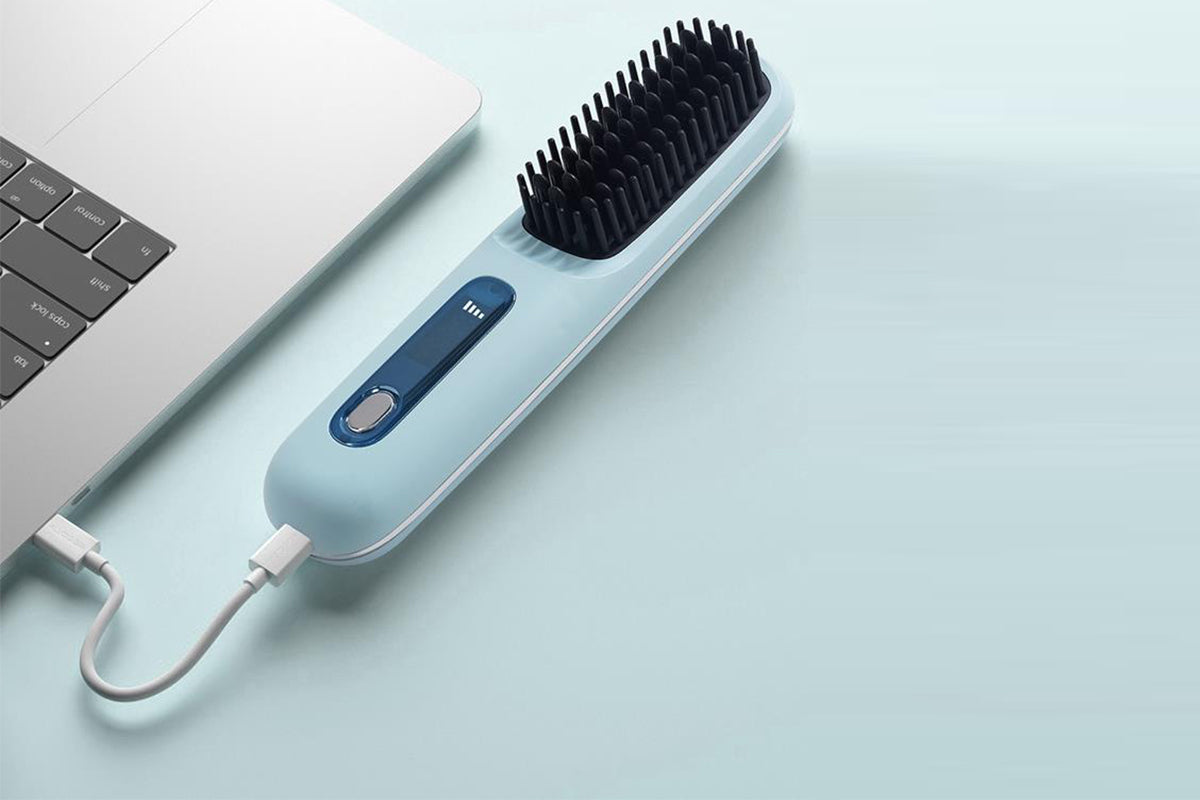 Portable Hair Straightener Brush USB Cordless Mini Comb Polyimide Plates Anti-Scald Straight Hair Brush