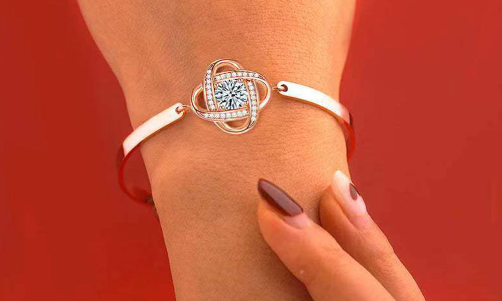 Minimalist Clover Bracelet with Full Rhinestones for Women Daily Wear Jewelry