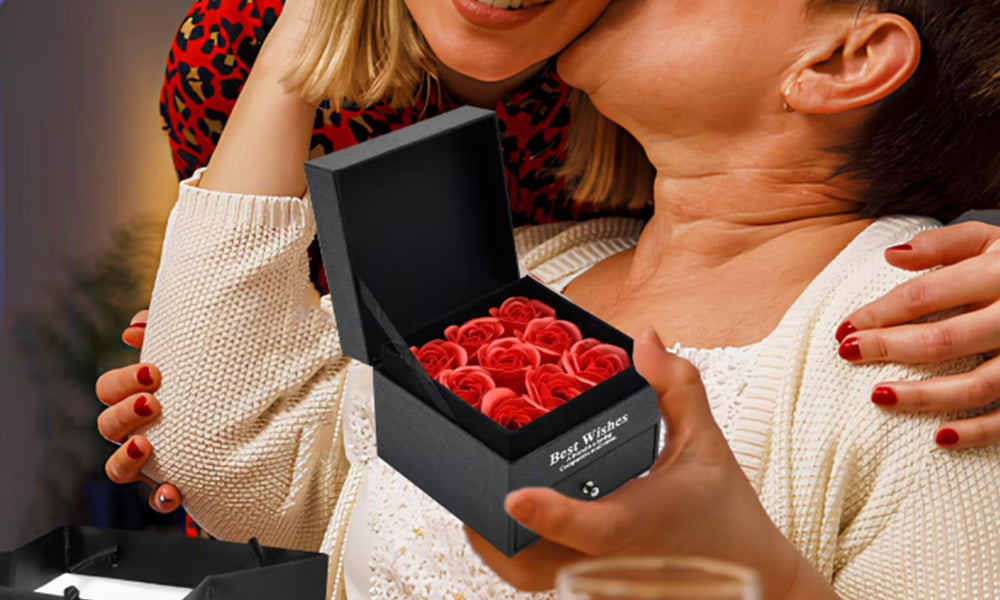 100 Languages Projection I Love You Necklace and Storage Box Set Heart Pendant Necklace with 9Pcs Preserved Rose