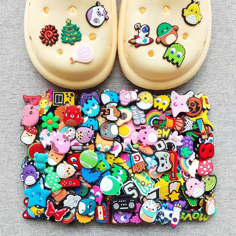 200Pcs Random Shoe Charms DIY Sandals Decoration