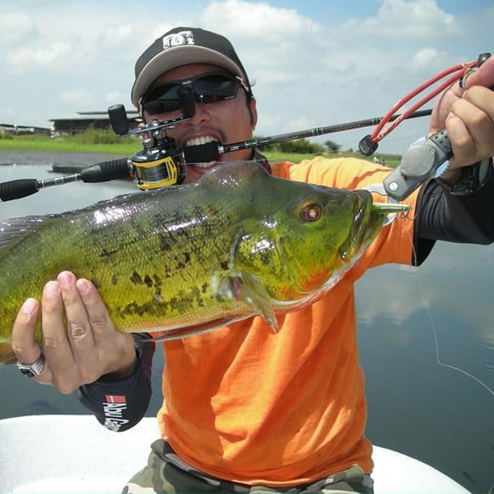 107Pcs Fishing Tackle Box Full loaded Accessories Hooks Lures Baits