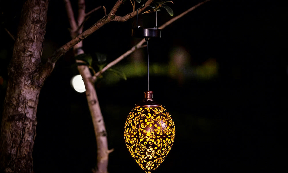 Vintage Metal Hanging Solar Light for Outdoor Garden