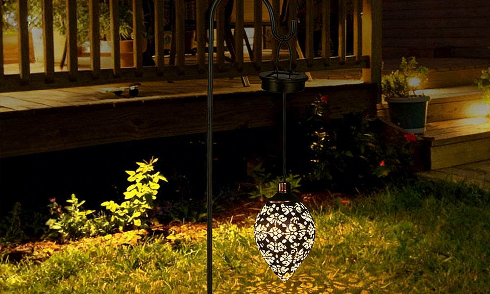 Vintage Metal Hanging Solar Light for Outdoor Garden