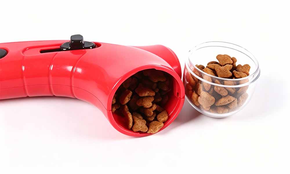 2Pcs Blue and Red Pet Snack Launcher Interactive Dog Training Toy