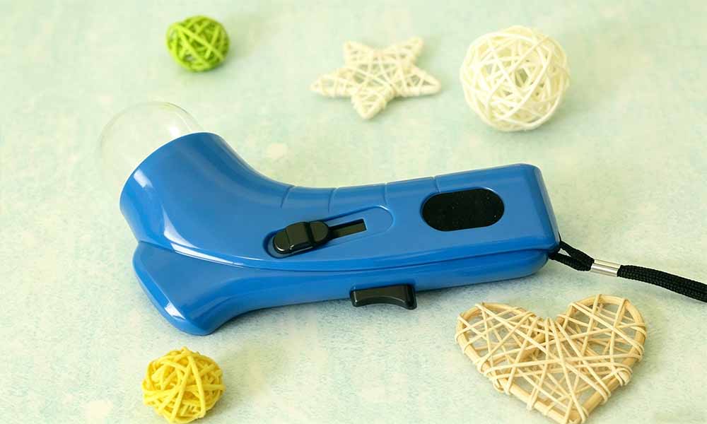 2Pcs Blue and Red Pet Snack Launcher Interactive Dog Training Toy
