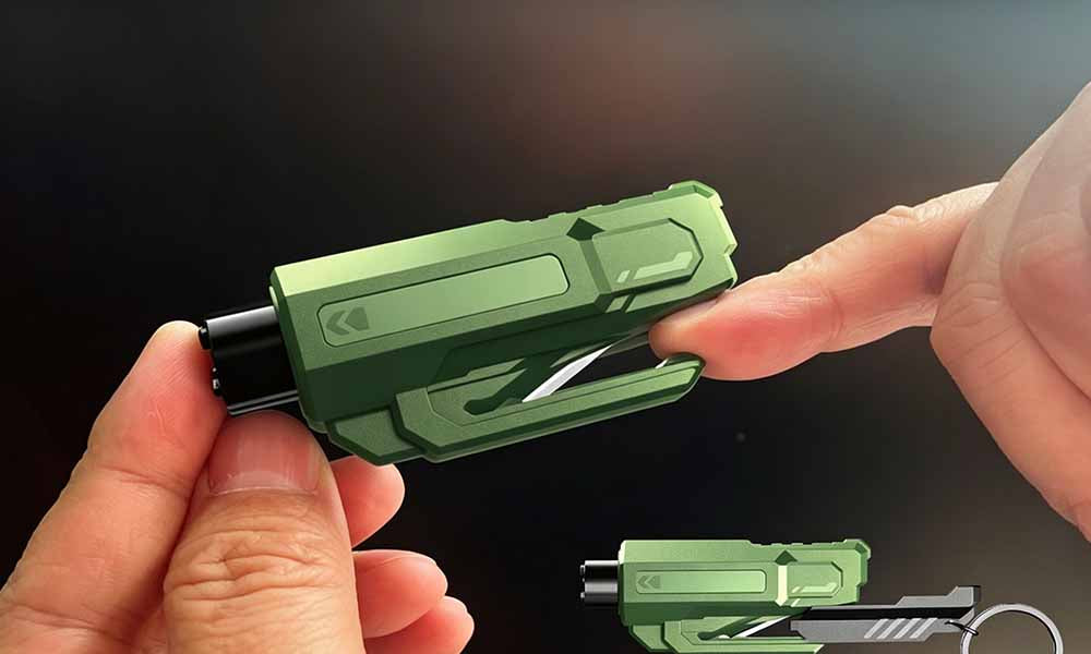 4Pcs Car Window Breaker and Security Band Cutter Keychain 2 in 1 Escape Tool