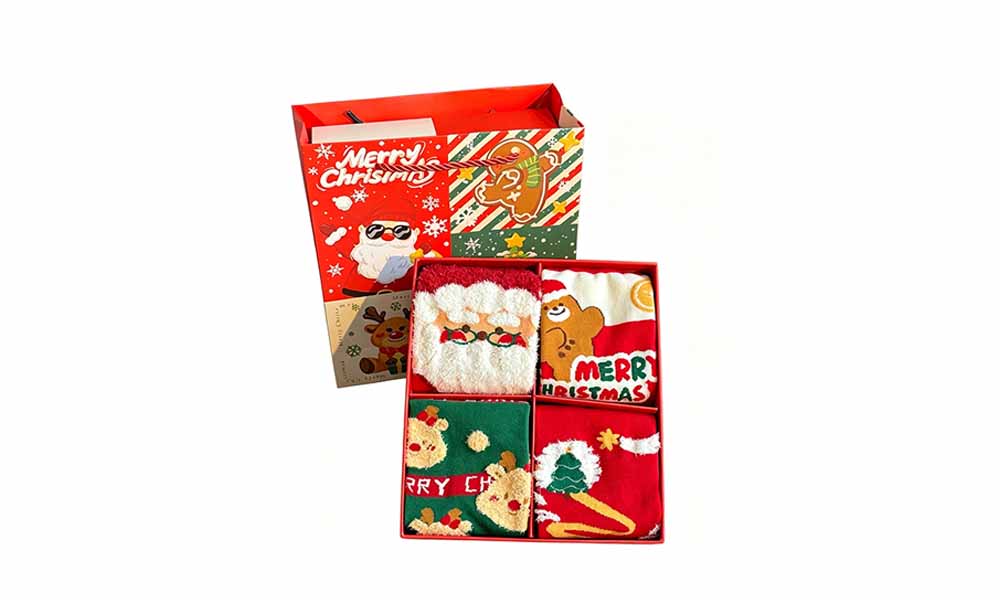 Christmas 4-Pair Mid-Calf Sock Set Festive Gift Box for Family and Friends