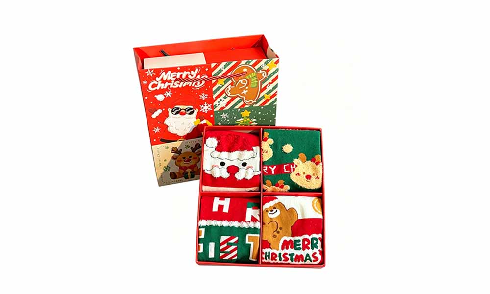 Christmas 4-Pair Mid-Calf Sock Set Festive Gift Box for Family and Friends