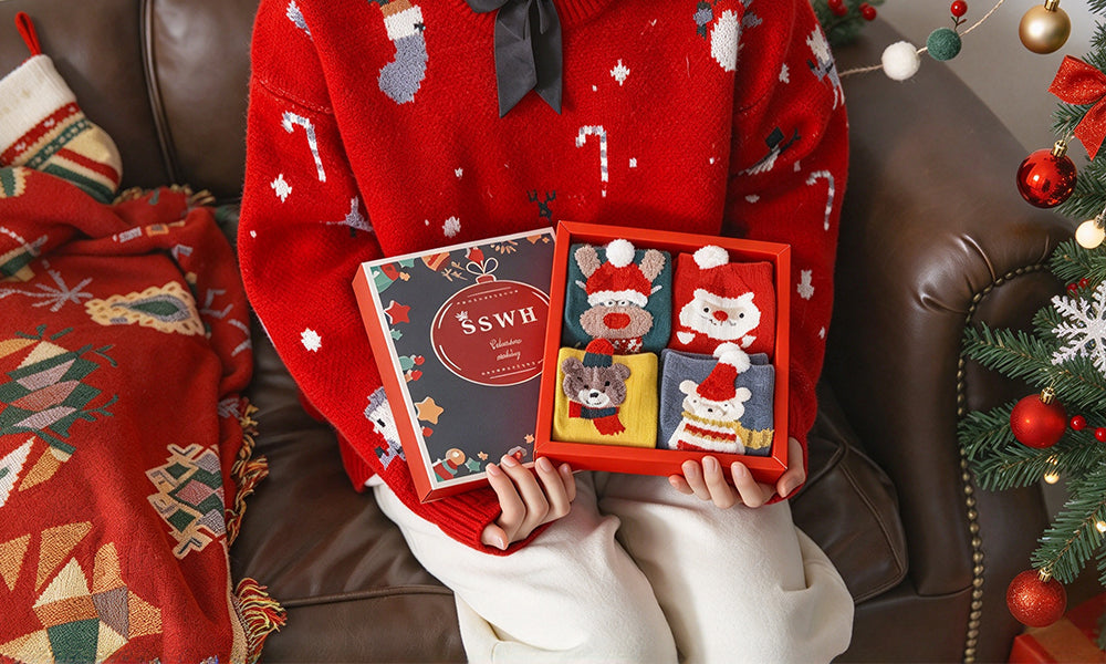 Christmas Cartoon Mid Calf Cotton Blend Sock Gift Box for Women
