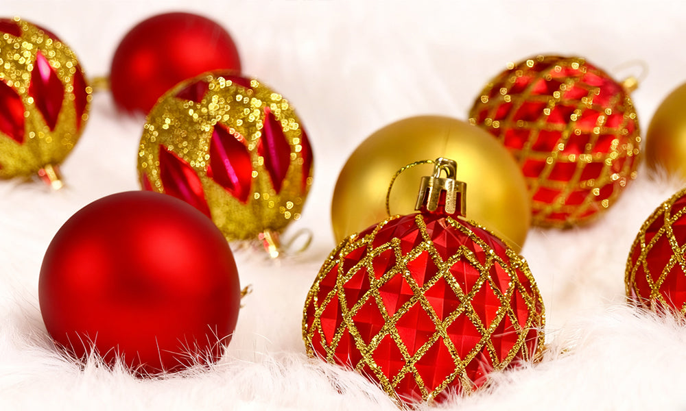 8Pcs Mixed Christmas Balls Ornaments Set for Xmas Tree Decorations