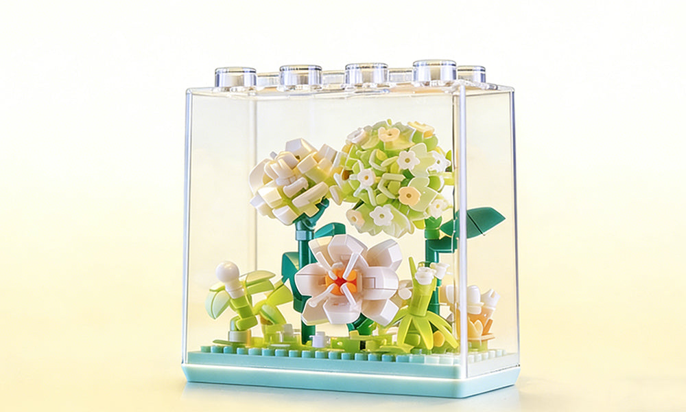 Plant Inspired Eternal Flower Bouquet Building Set with Display Case