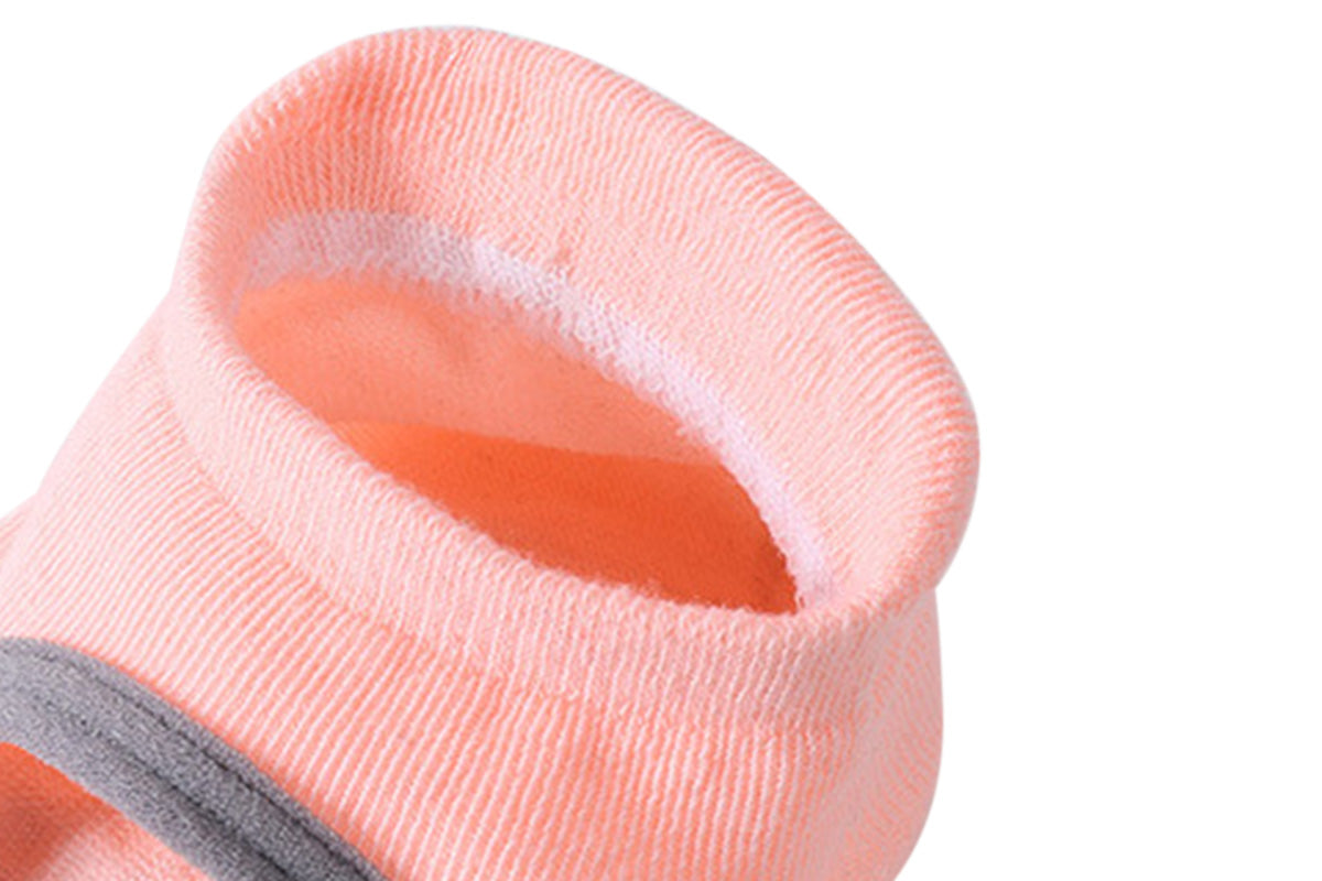 4 Pairs of Anti-Slip Yoga Socks Comfortable Pilates Socks with Grips for Workout Barre