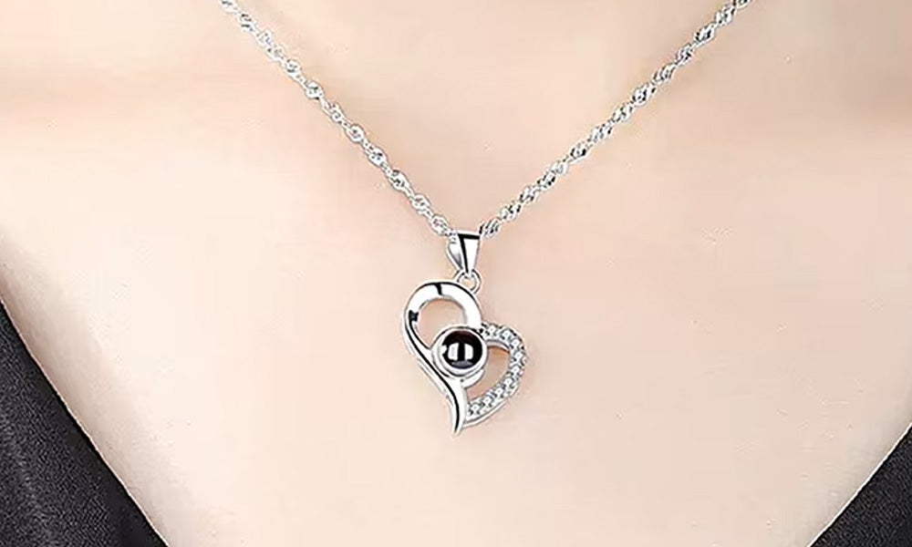 100 Languages Projection I Love You Necklace and Storage Box Set Heart Pendant Necklace with 9Pcs Preserved Rose