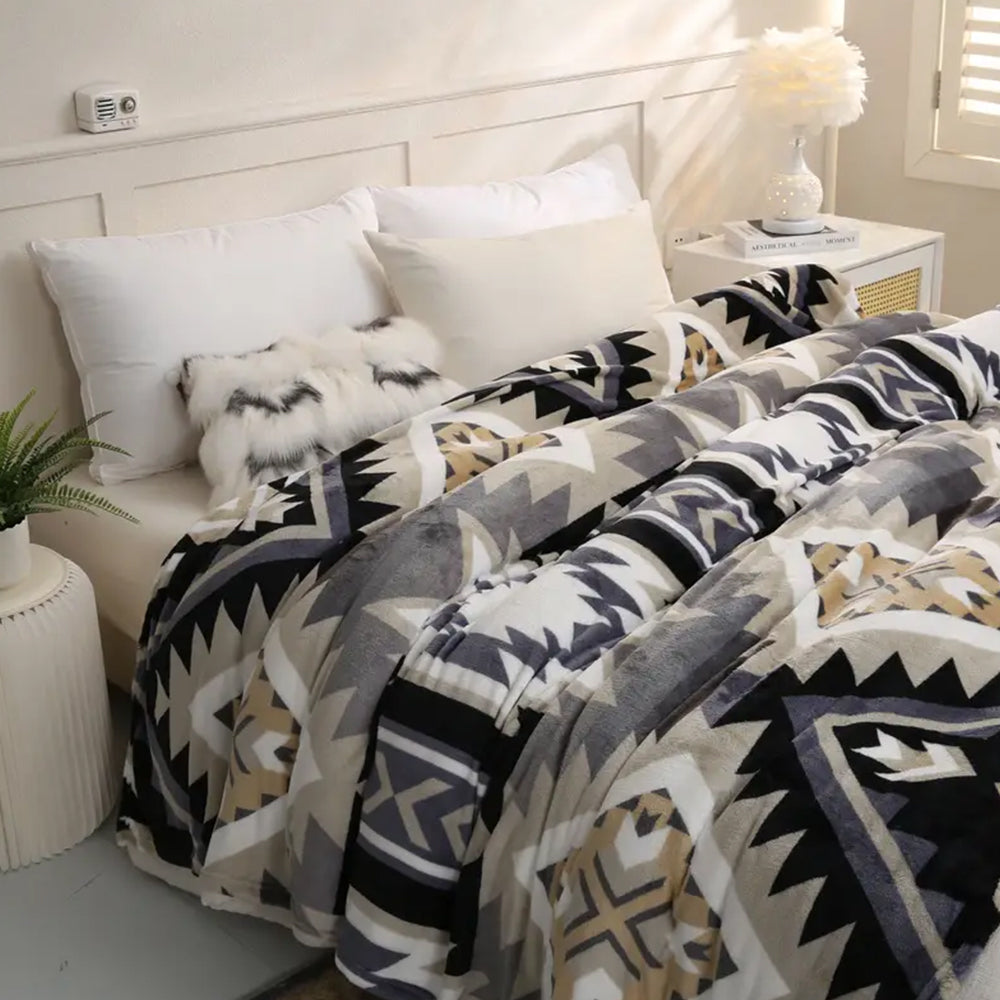 180x200cm Flannel Microfiber Throw Blanket Geometry Pattern Plush Blanket Grey