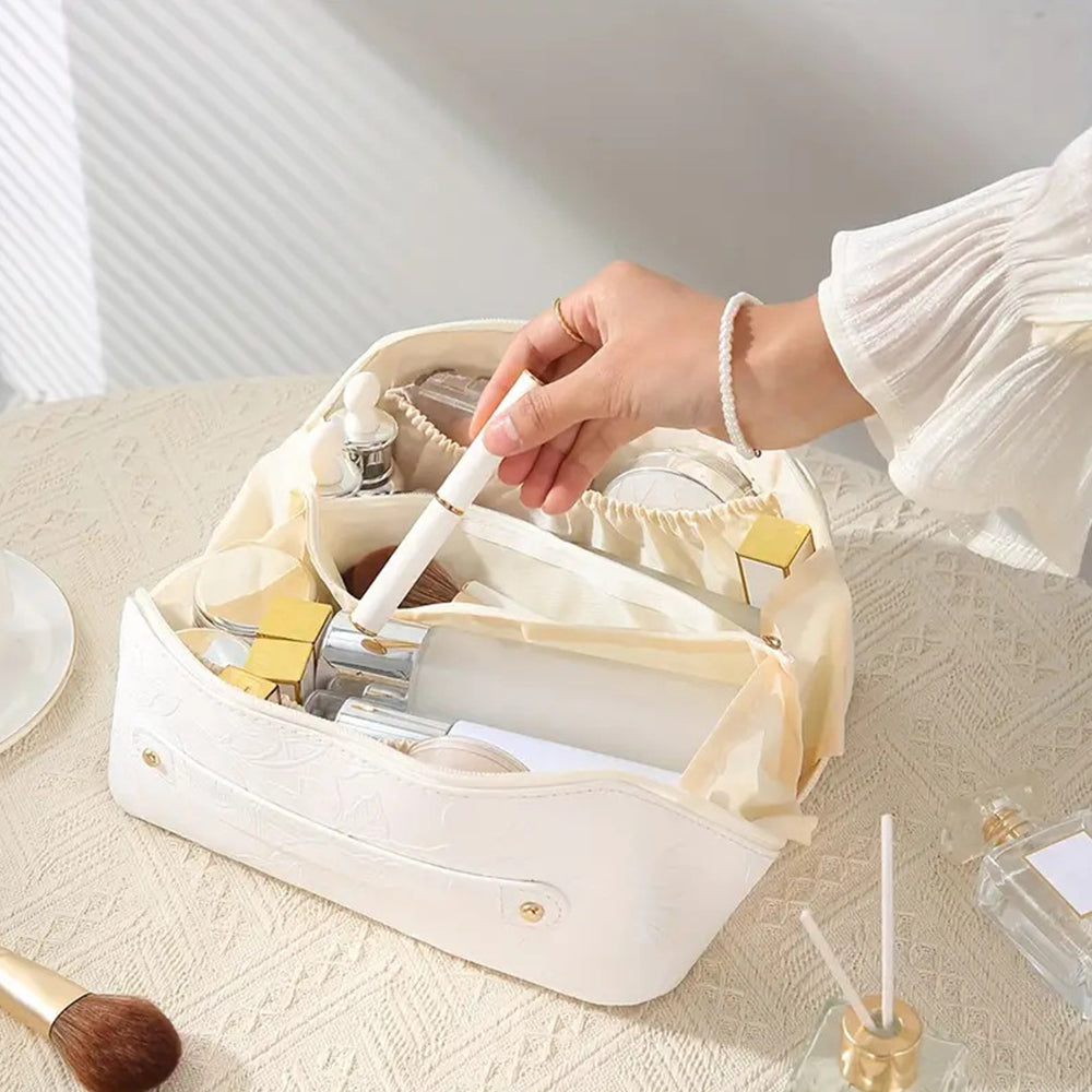 Travel Cosmetic Bag Large Capacity Makeup Organizer Bag Toiletry Bag White