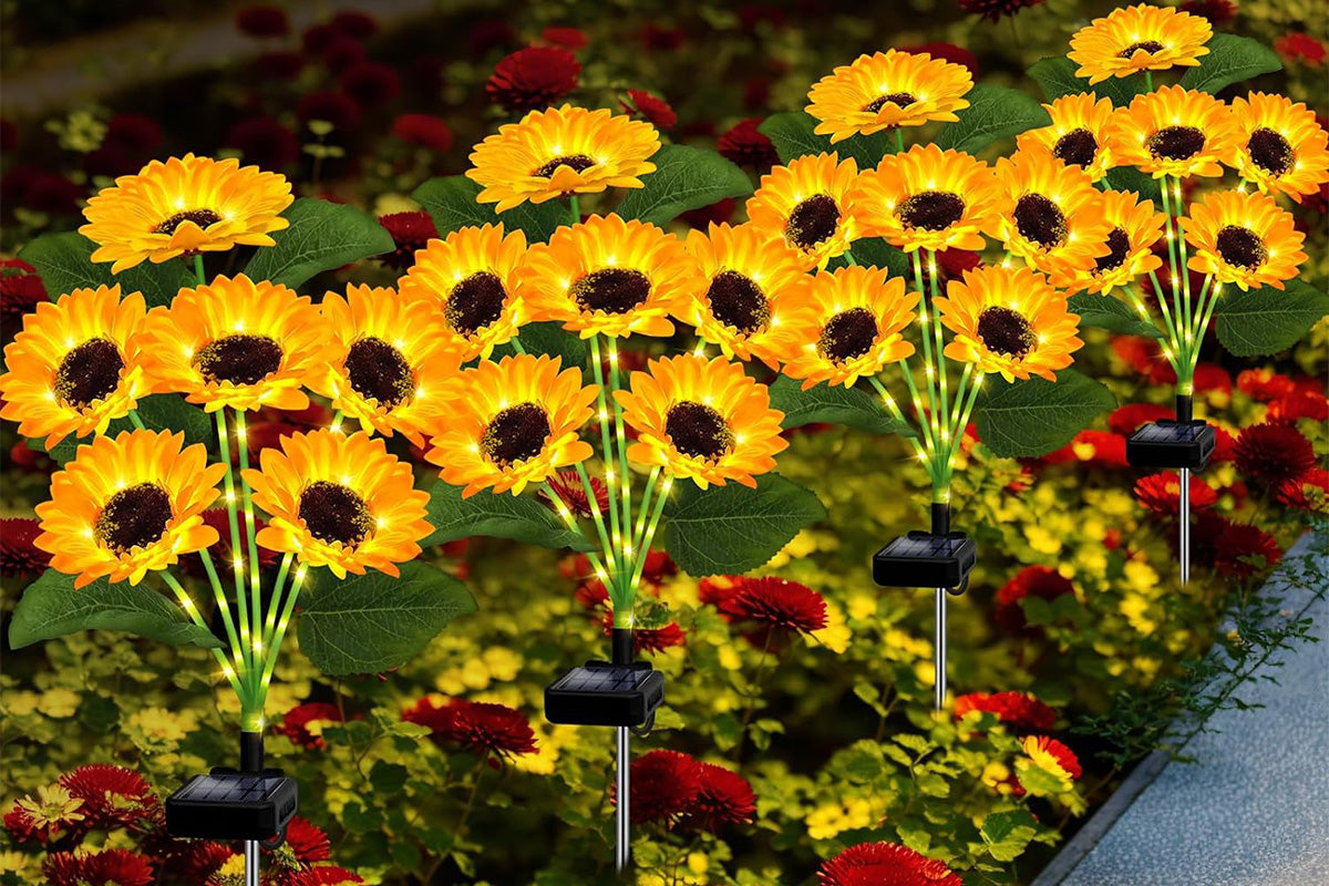 2 Pcs Solar Sunflower Lights for Outdoor Garden Patio Lawn Waterproof