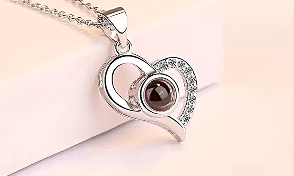 100 Languages Projection I Love You Necklace and Storage Box Set Heart Pendant Necklace with 9Pcs Preserved Rose