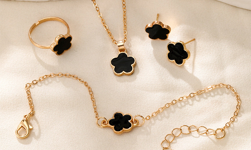 4Pcs Set 5-Leaf Clover Jewelry for Women Ring Necklace Bracelet