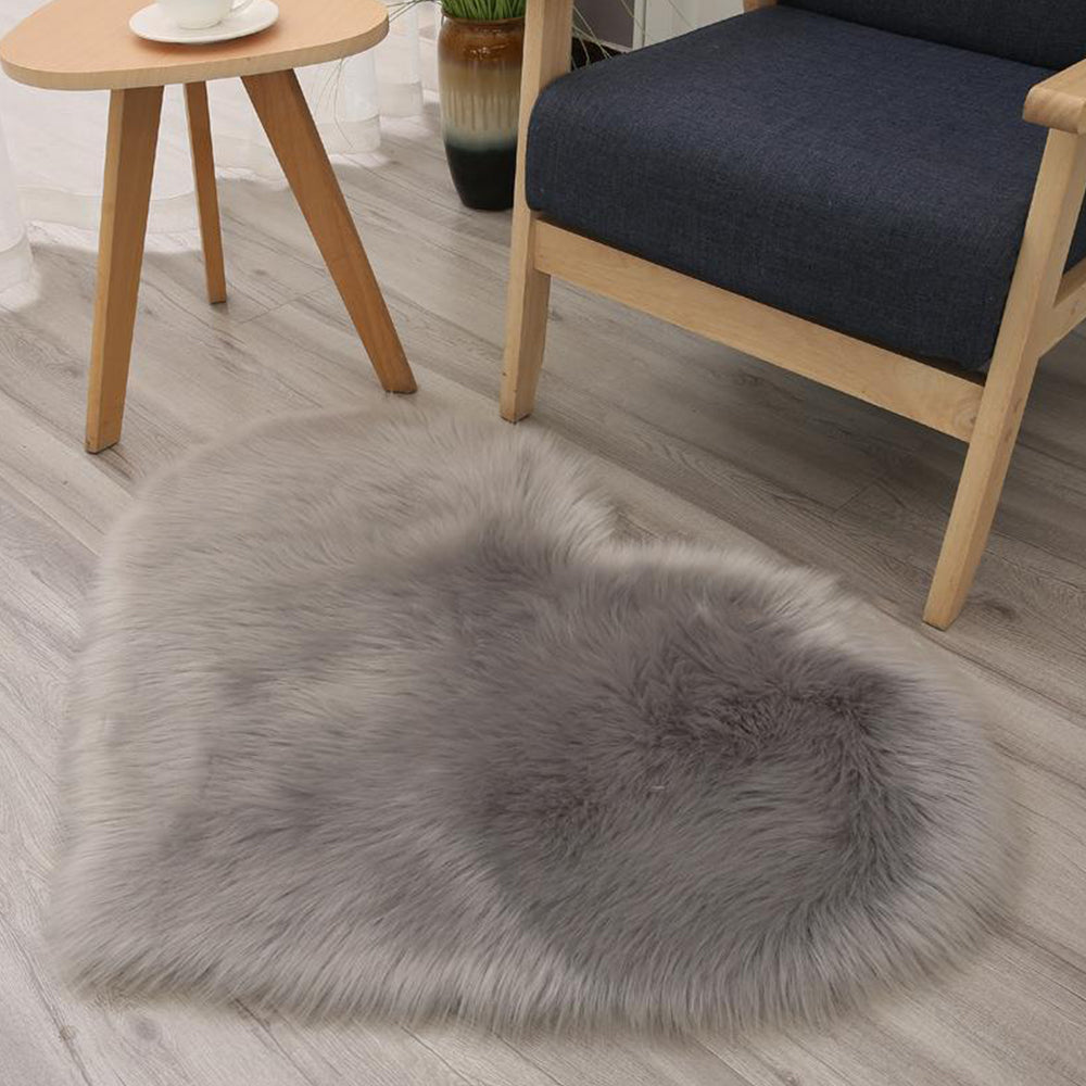 50x65cm Heart Shape Soft Area Rug Shaggy Floor Mat Home Rug Bedroom Carpet Grey