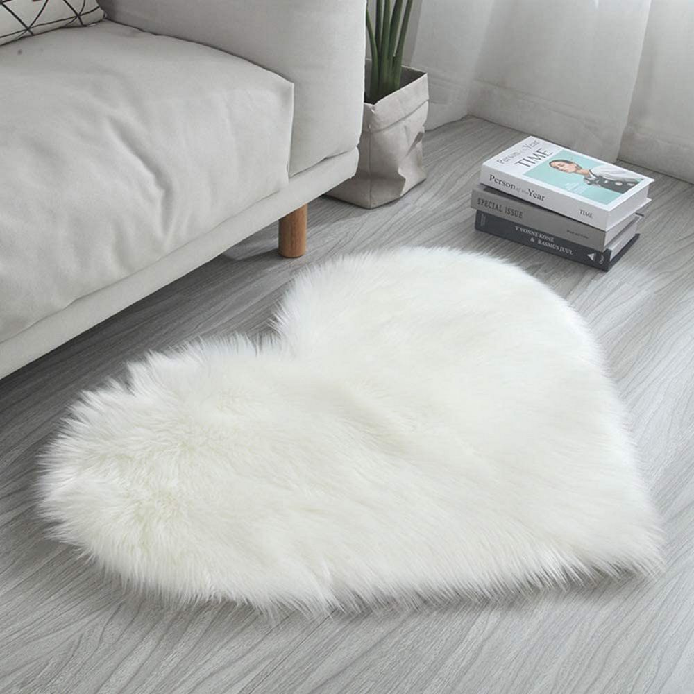 30x40cm Heart Shape Soft Area Rug Shaggy Floor Mat Home Rug Bedroom Carpet White