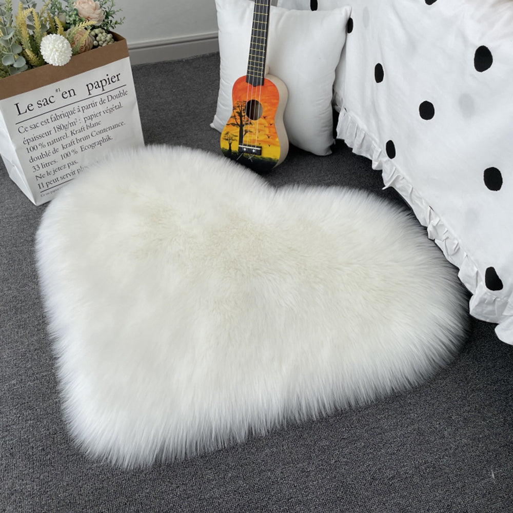 30x40cm Heart Shape Soft Area Rug Shaggy Floor Mat Home Rug Bedroom Carpet White