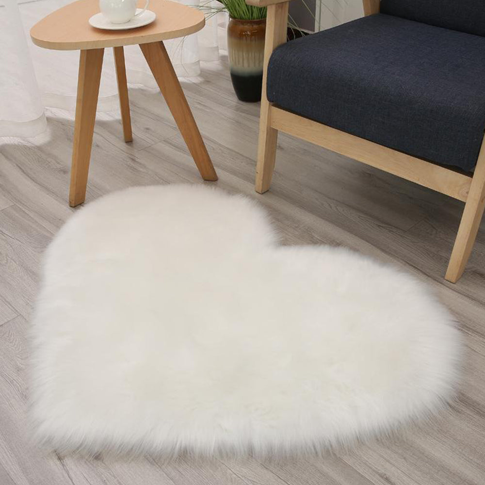 30x40cm Heart Shape Soft Area Rug Shaggy Floor Mat Home Rug Bedroom Carpet White
