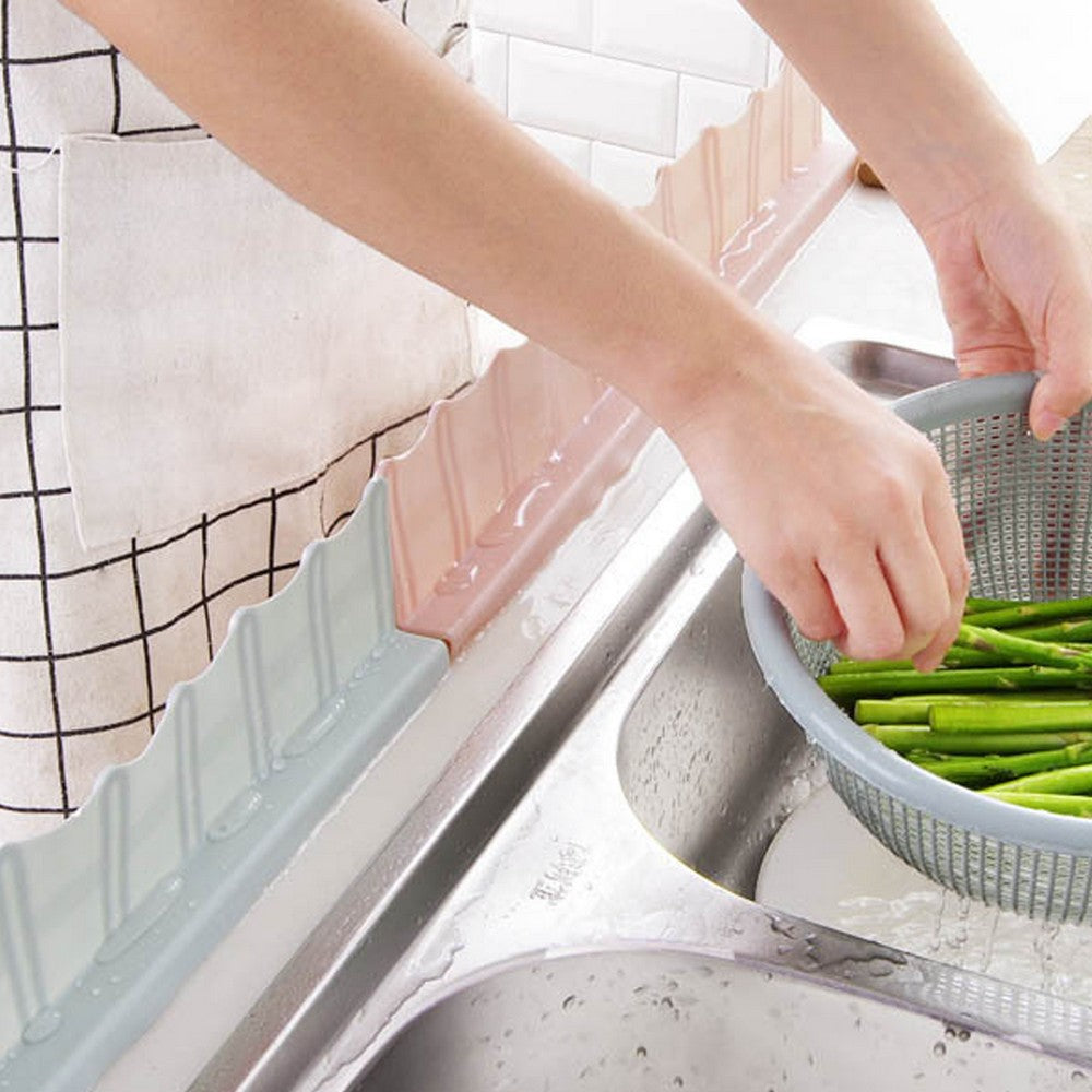 4Pcs Kitchen Sink Water Splash Guard With Sucker