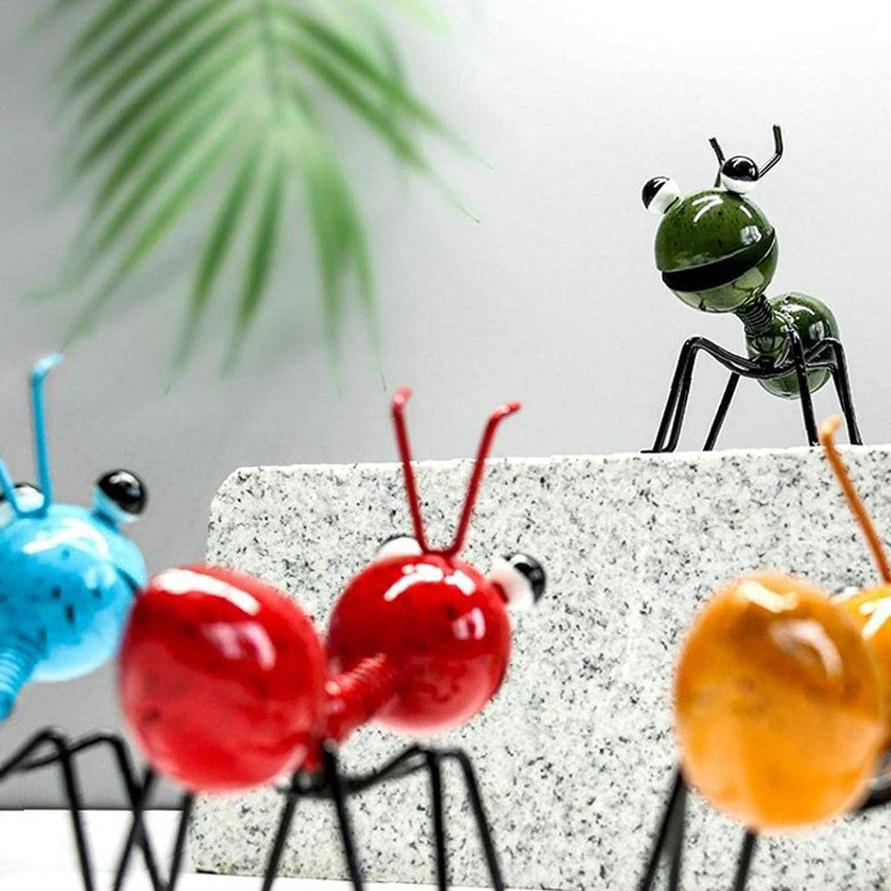 Set of 4Pcs Metal Ants Sculptures Decor Garden Yard Art Statue Insect Ornaments