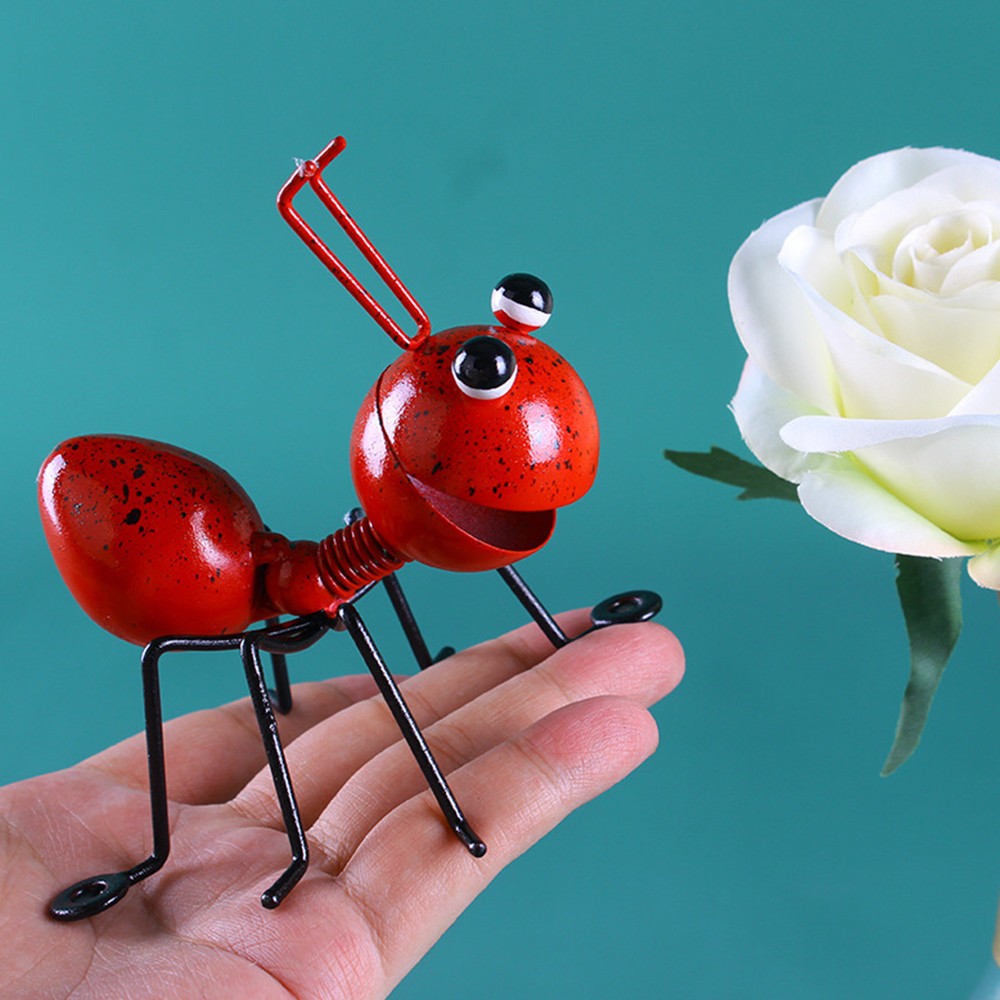 Set of 4Pcs Metal Ants Sculptures Decor Garden Yard Art Statue Insect Ornaments