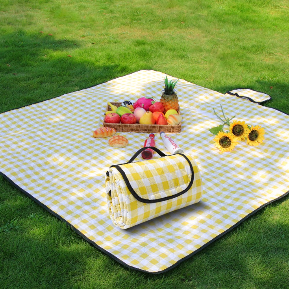 200x200cm Foldable Picnic Mat Water Resistant Beach Camping Blanket Mat Yellow
