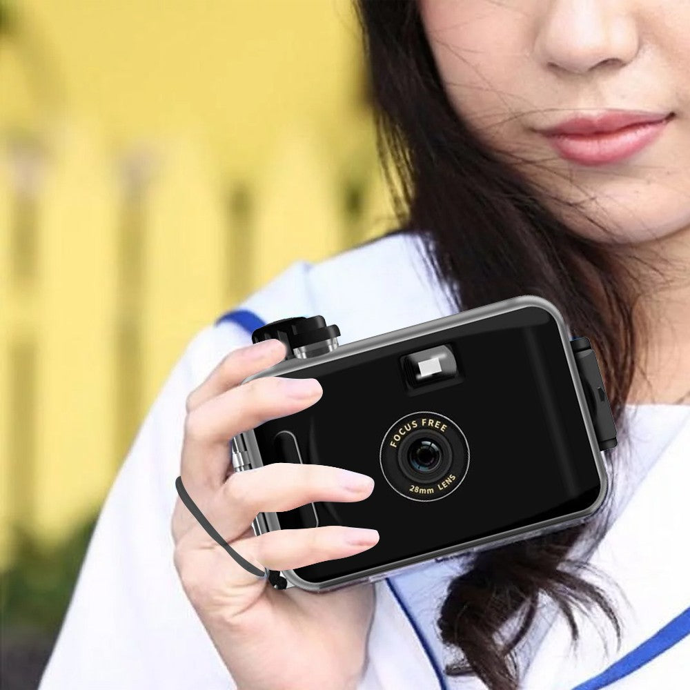 Reusable 135 Film Camera with Water-resistant Case and 35mm Film Roll - Black