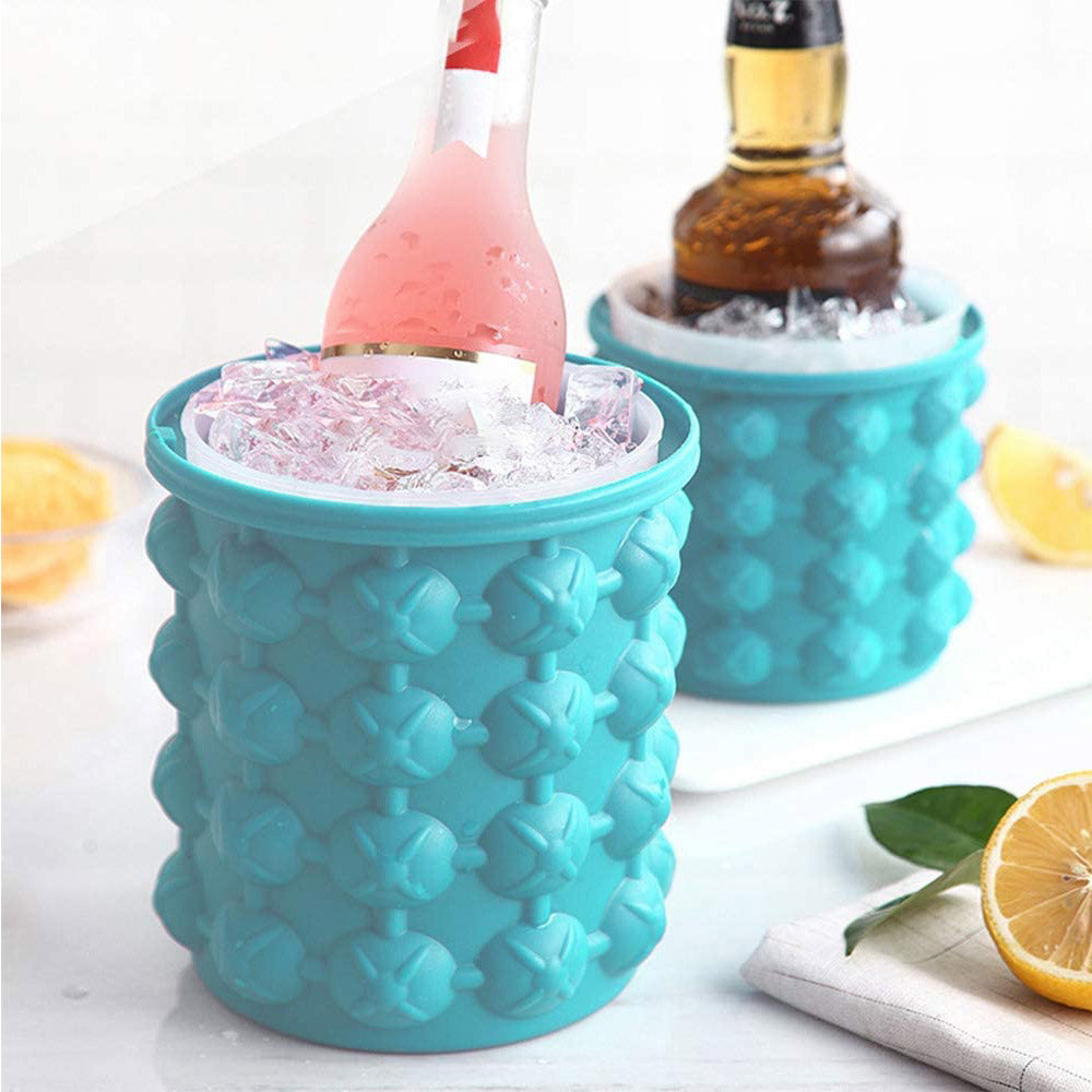 2 X Small Ice Cube Making Buckets Silicone Ice Making Mould with Lid