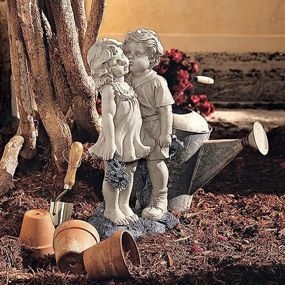 Couple Kissing Statue Garden Statue Yard Sculpture Outdoor Ornament Style 1