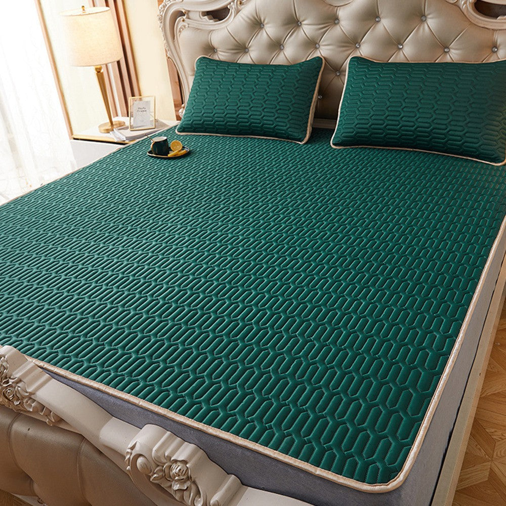 150x200cm Cooling Latex Mattress Pad Soft Cooling Bed Mat with 2 Pillowcases for Summer Green
