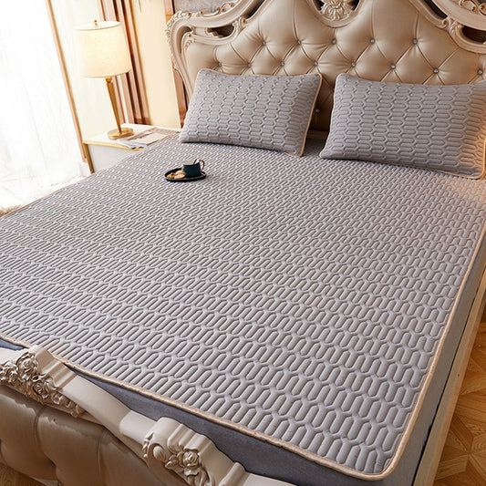 180x200cm Cooling Latex Mattress Pad Soft Cooling Bed Mat with 2 Pillowcases for Summer Grey