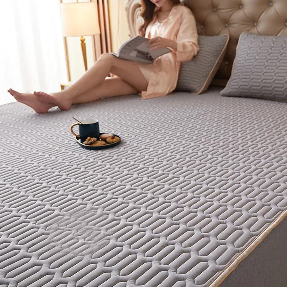 180x200cm Cooling Latex Mattress Pad Soft Cooling Bed Mat with 2 Pillowcases for Summer Grey