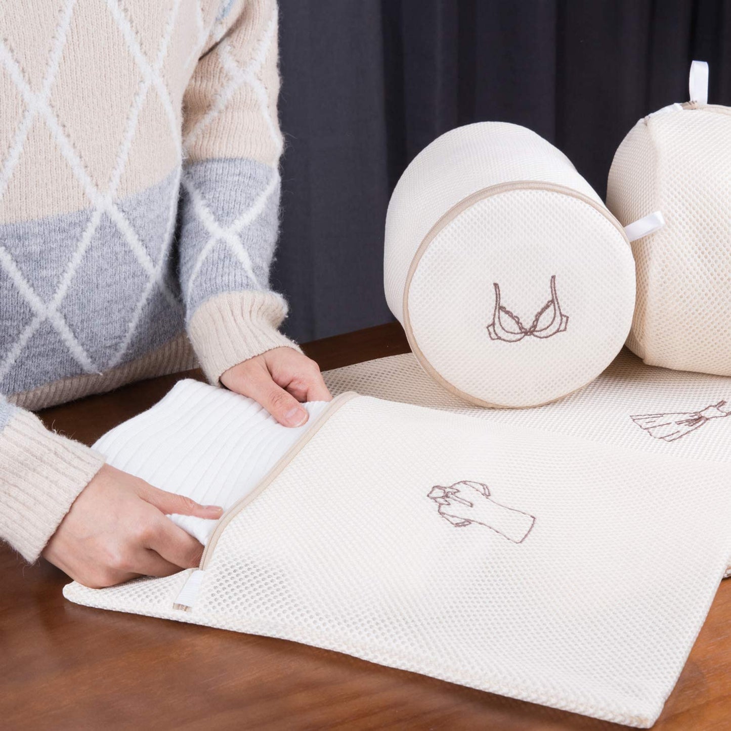 12Pcs Beige Laundry Bags Embroidery Pattern Washing Machine Travel Clother Bags