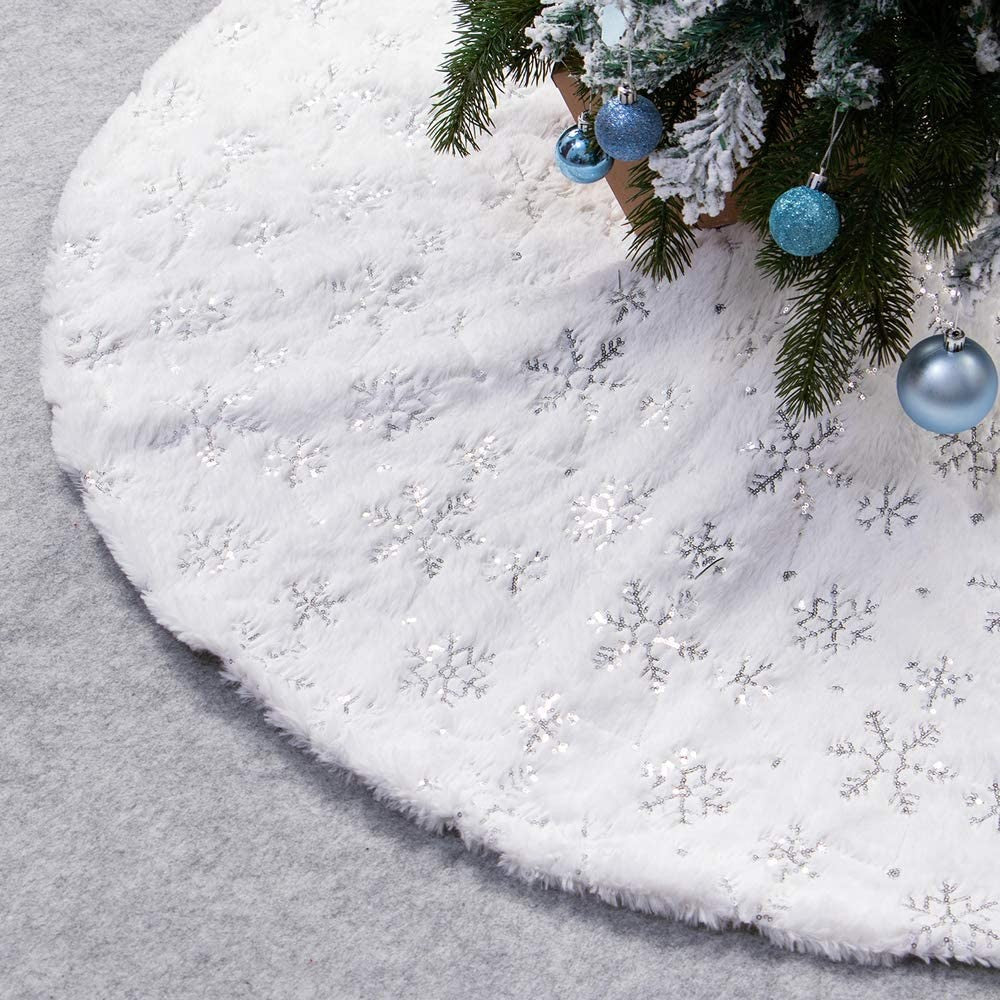 Set of Silver 90cm Sequin Christmas Tree Skirt and 4Pcs Xmas Christmas Stocking