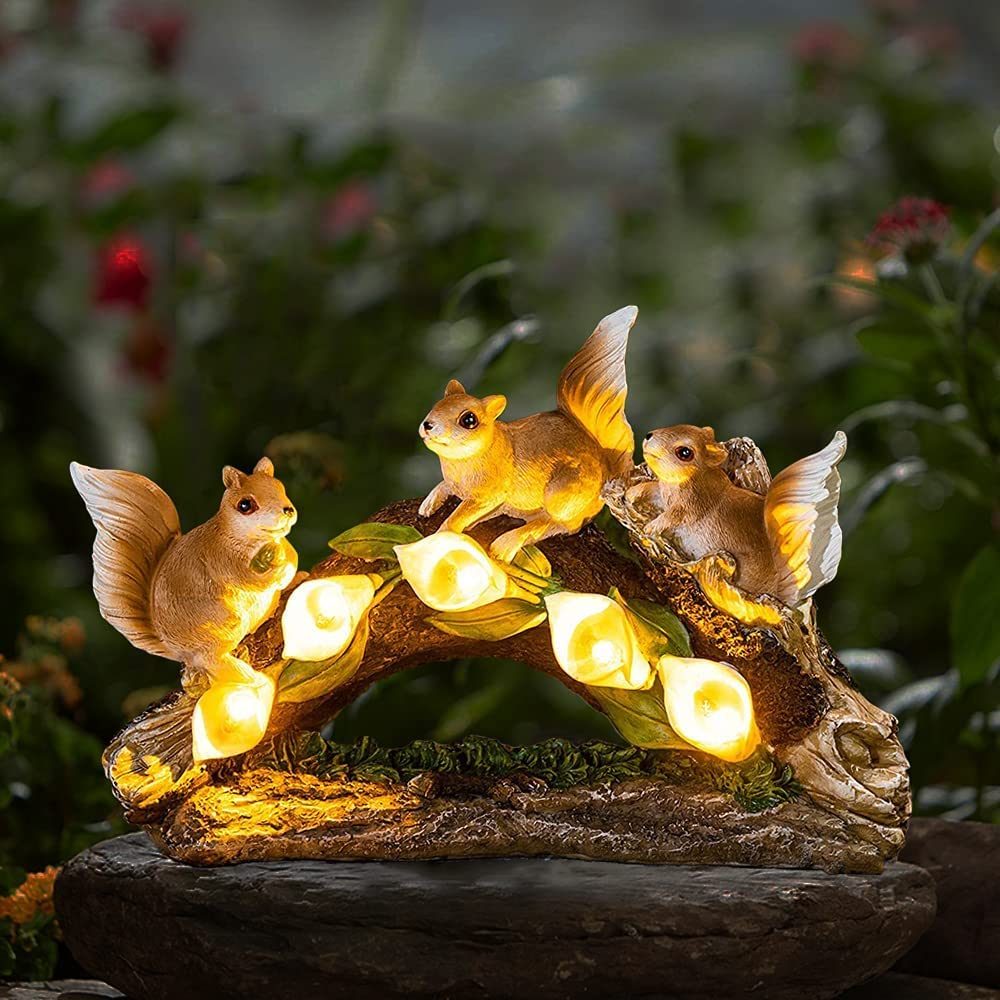 Solar Powered Lights Garden Squirrel Sculpture Statue Outdoor Patio Yard Decor