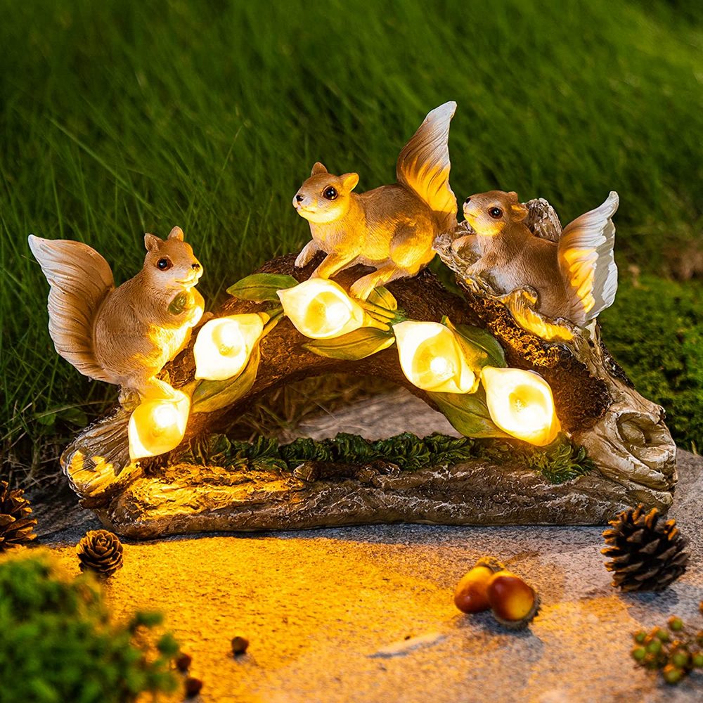 Solar Powered Lights Garden Squirrel Sculpture Statue Outdoor Patio Yard Decor