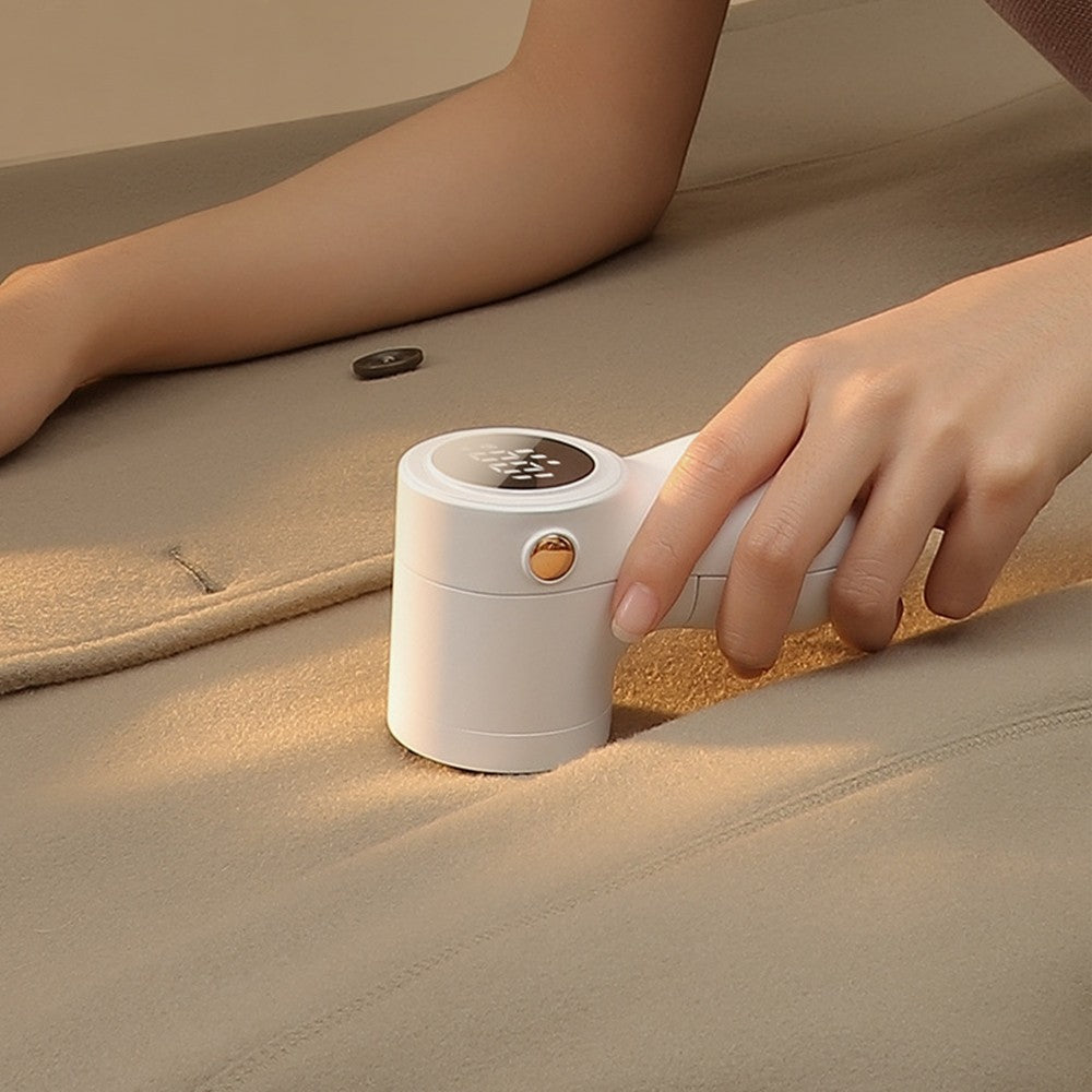 Portable Electric Lint Remover LCD Display Lint Shaver for Clothes Sweater White